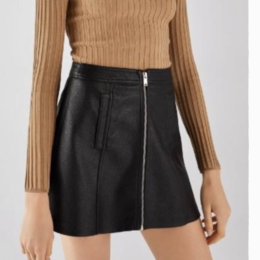 Women BERSHKA faux leather skirt (unused)